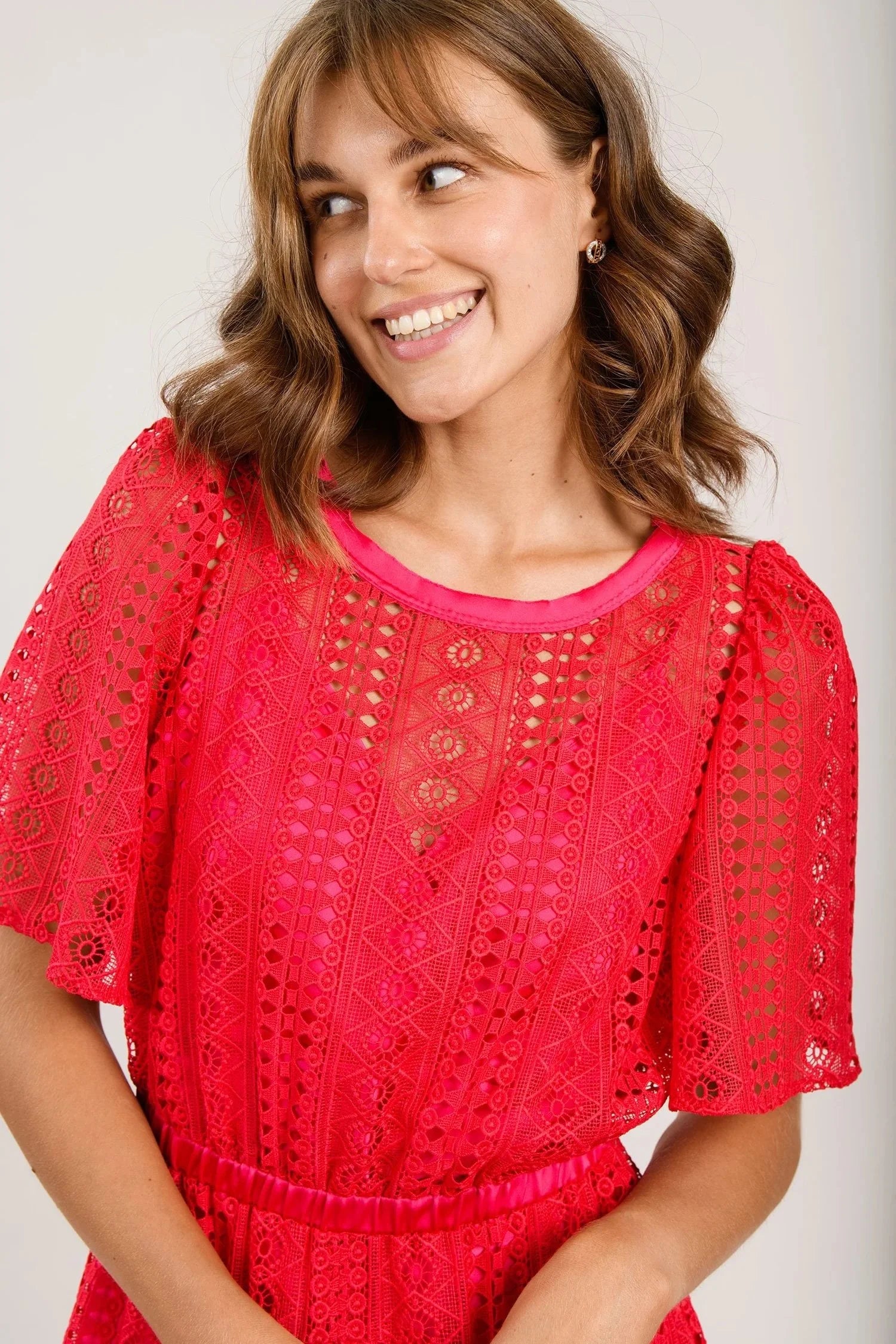 Nixie Raspberry Lace Dress – Fusion Fashion
