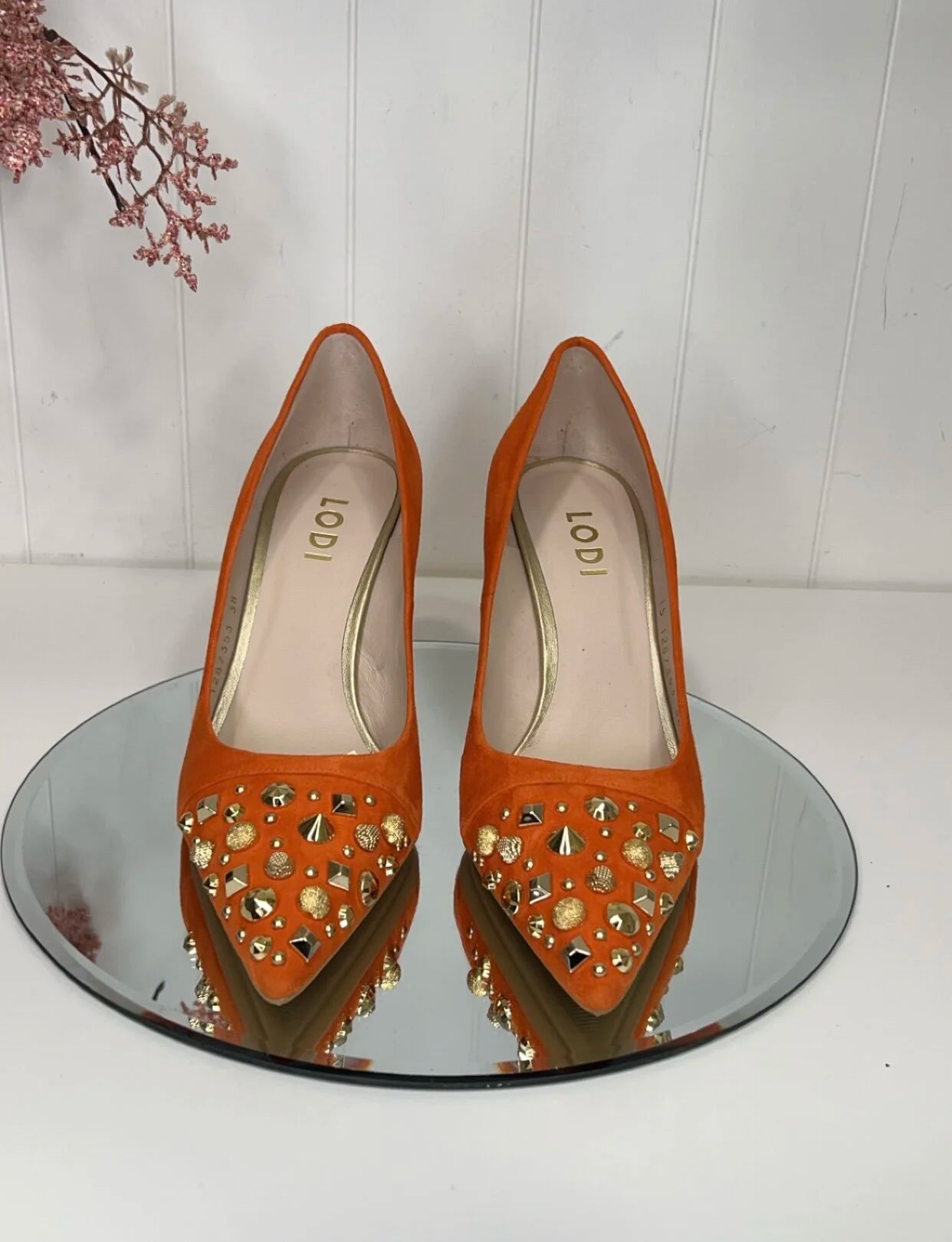Lodi Orange Court Gold Studs