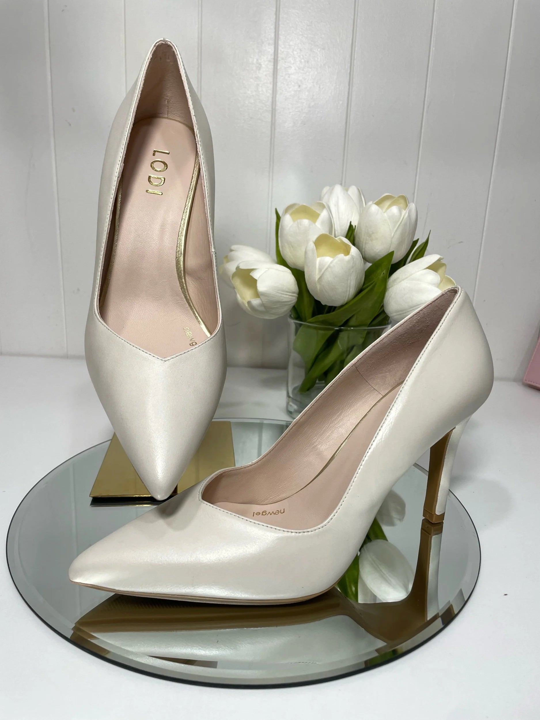 Lodi Rabot  Cream Court Shoes