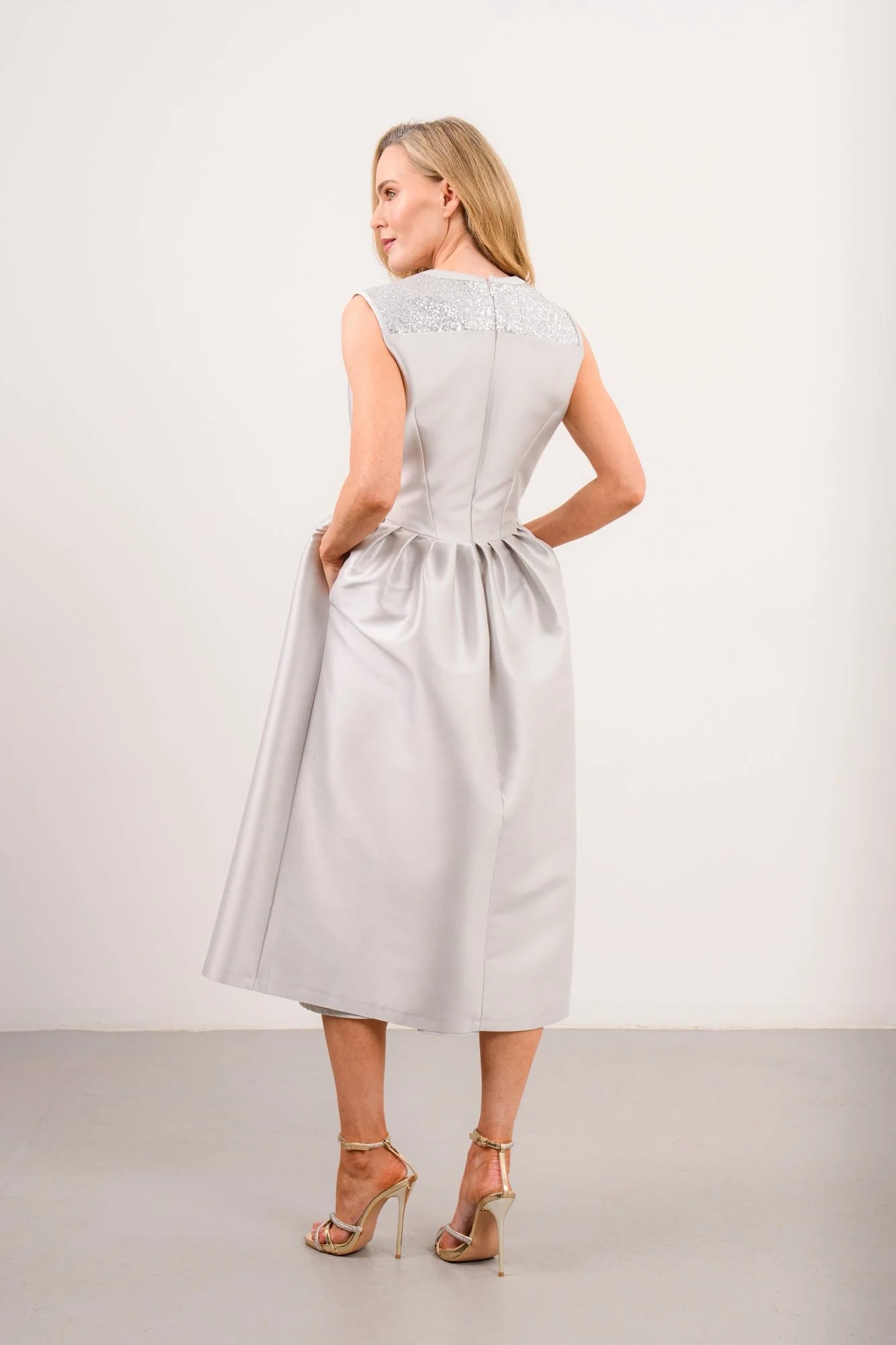 Jenny Sequin Midi Dress in Silver
