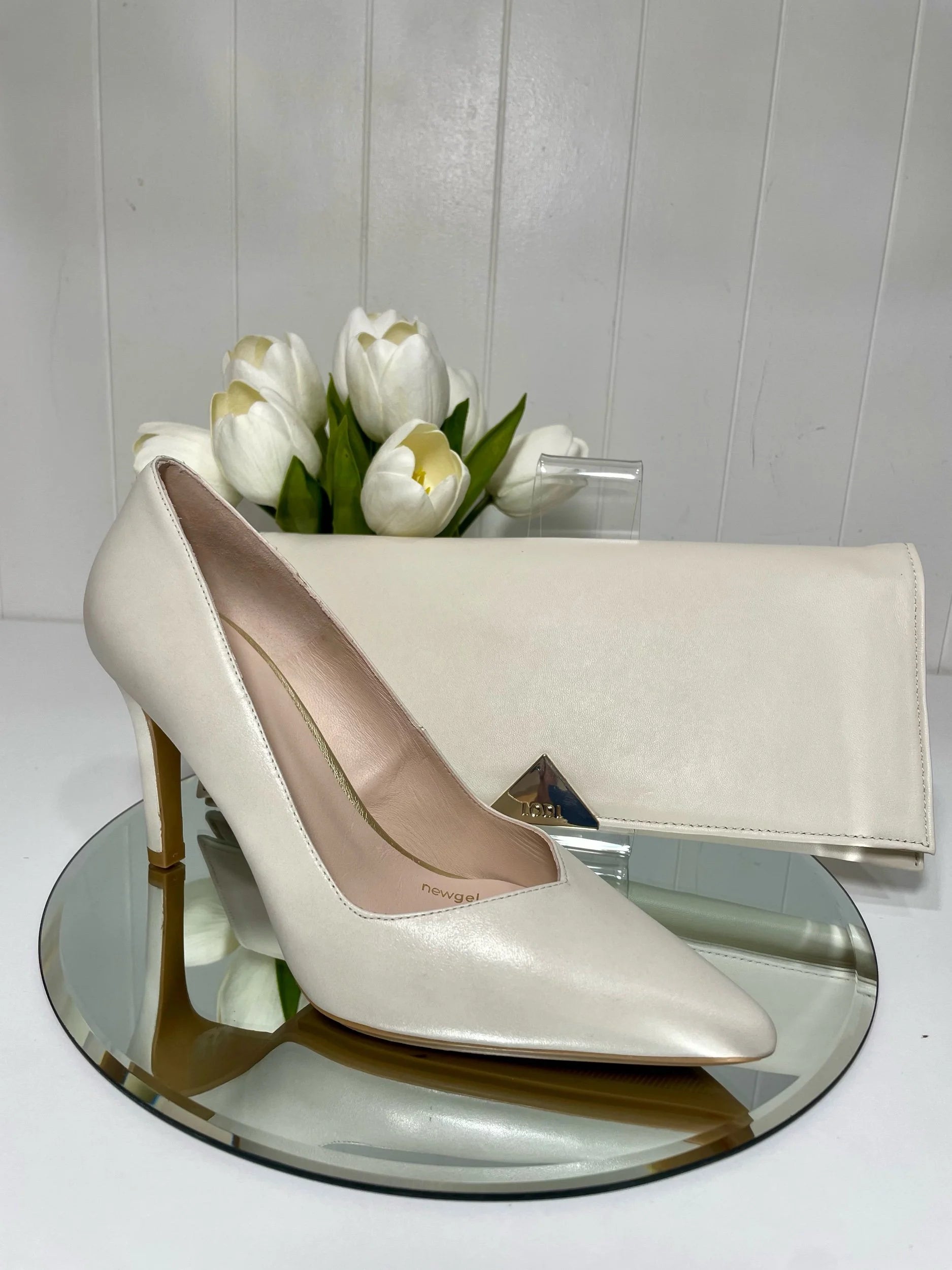 Lodi Rabot  Cream Court Shoes