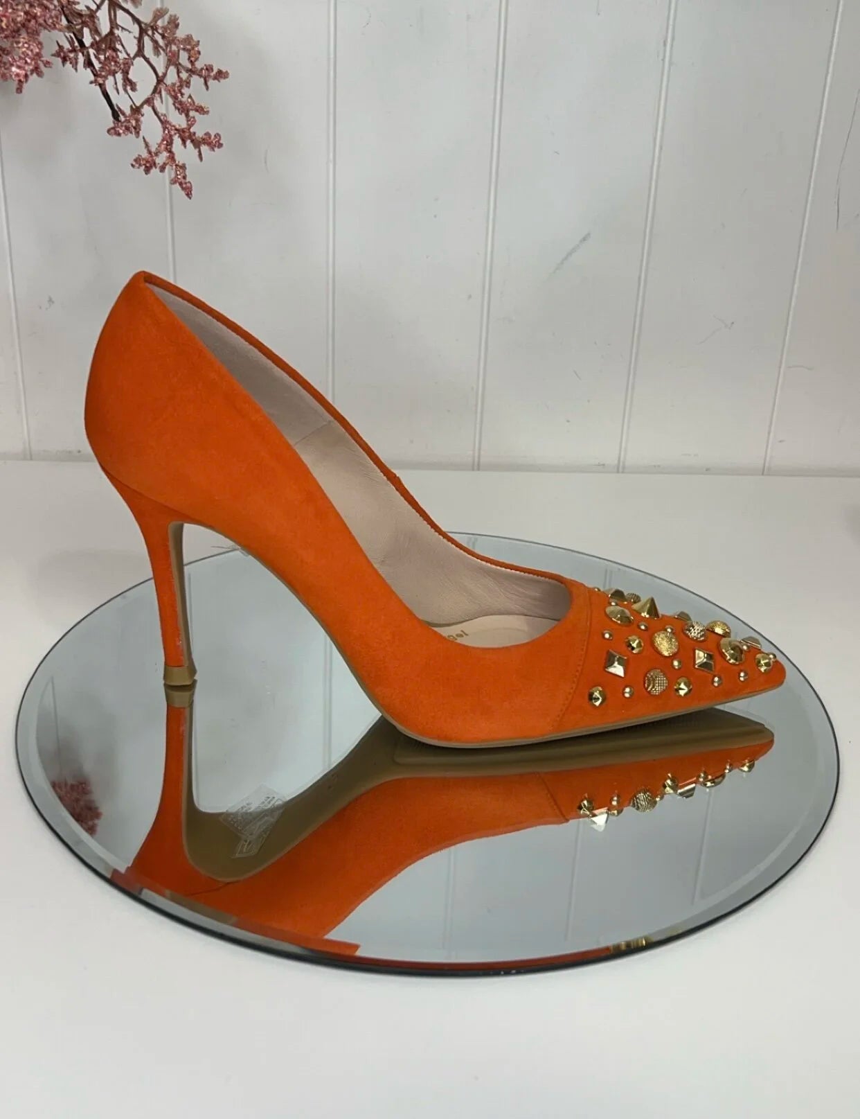 Lodi Orange Court Gold Studs