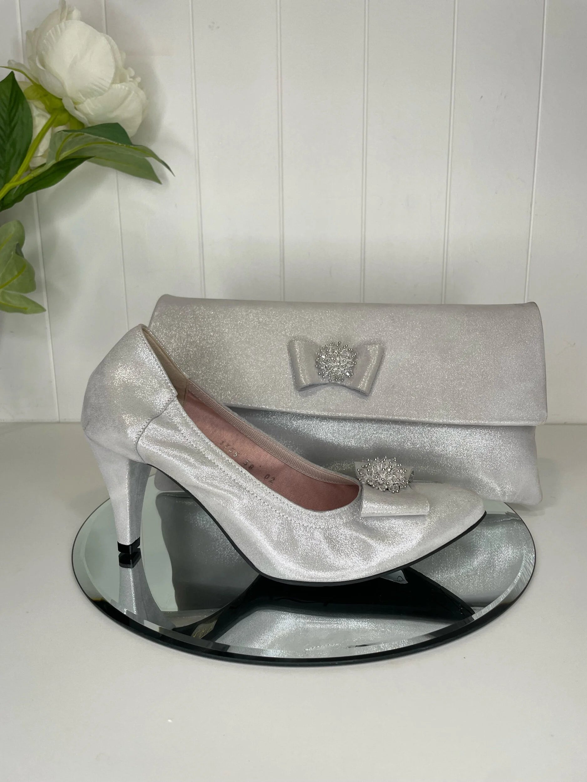 Le Babe Silver Grey High Court Shoe
