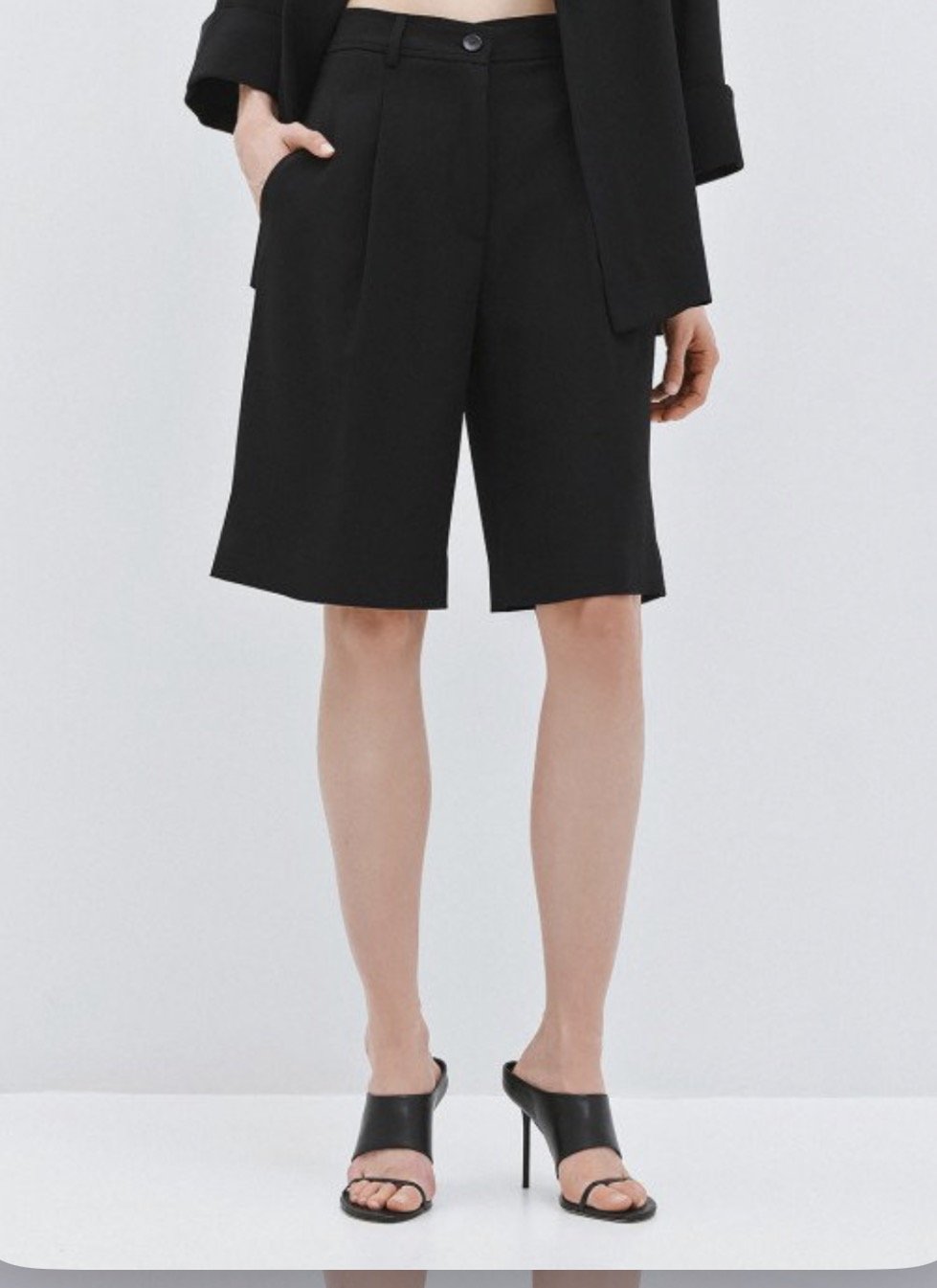 Carla Black Bermuda Shorts