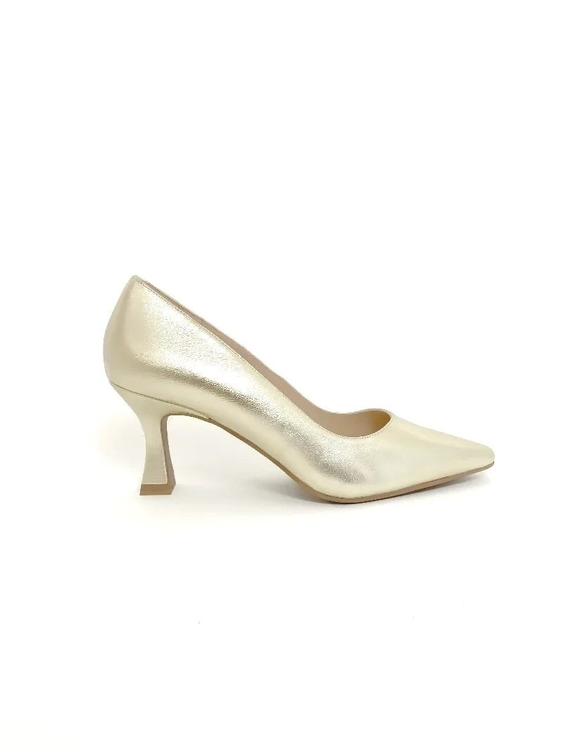 Lodi Jona Gold Low Heel Court