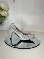 Le Babe Silver Grey High Court Shoe