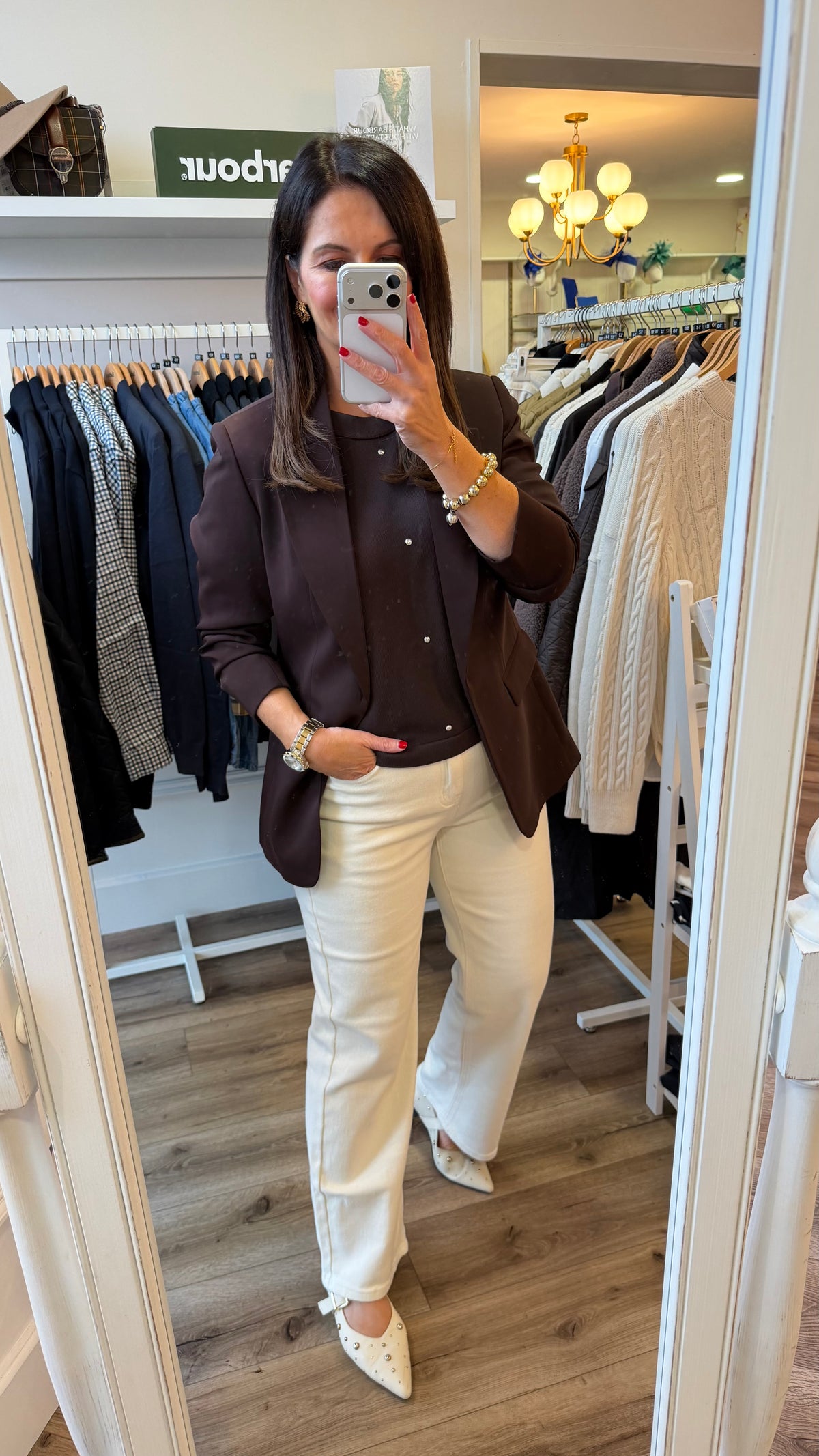 Vittoria White Mid-Rise Straight Jean