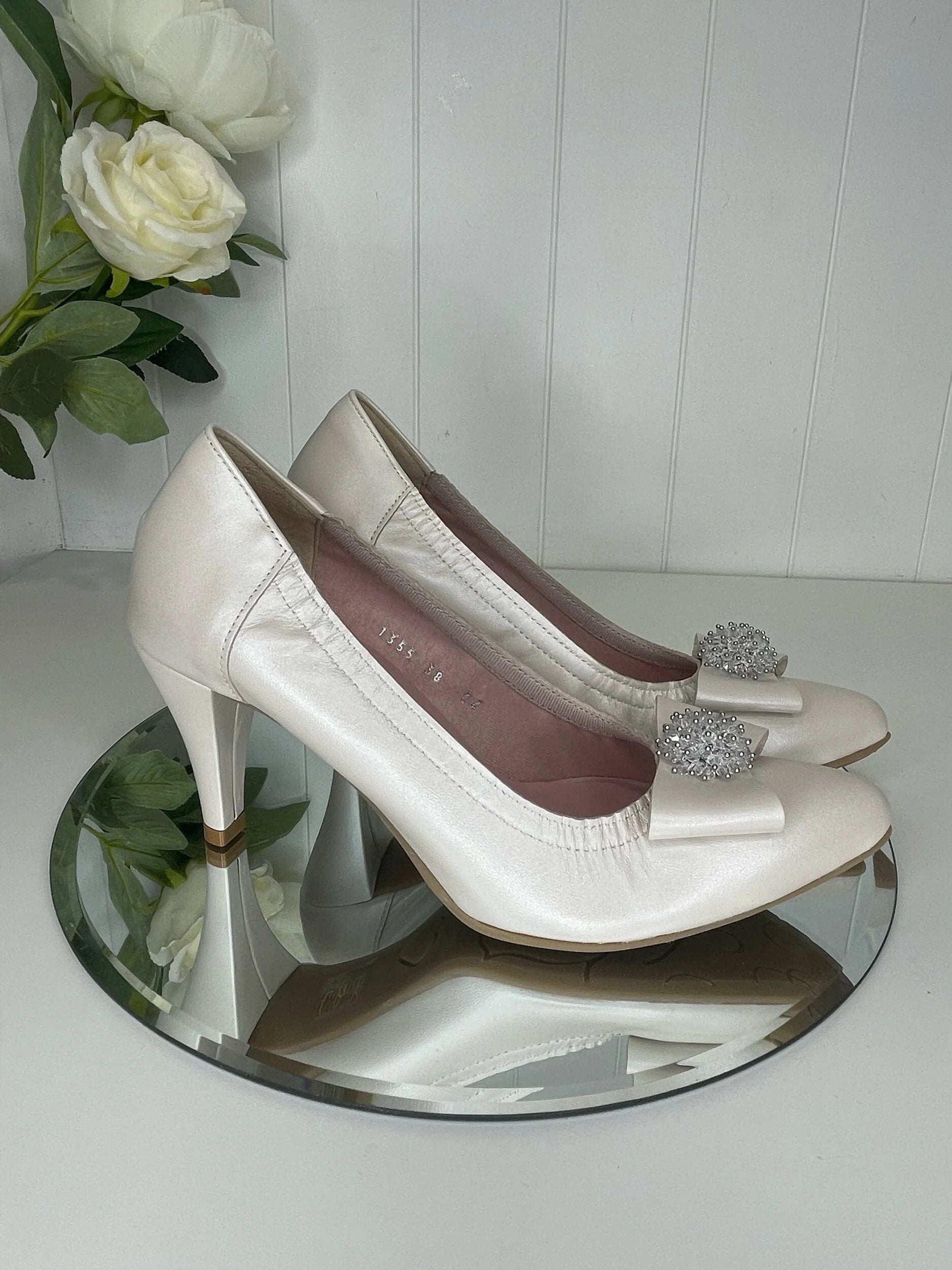 Le Babe Cream High Heel Court Shoe