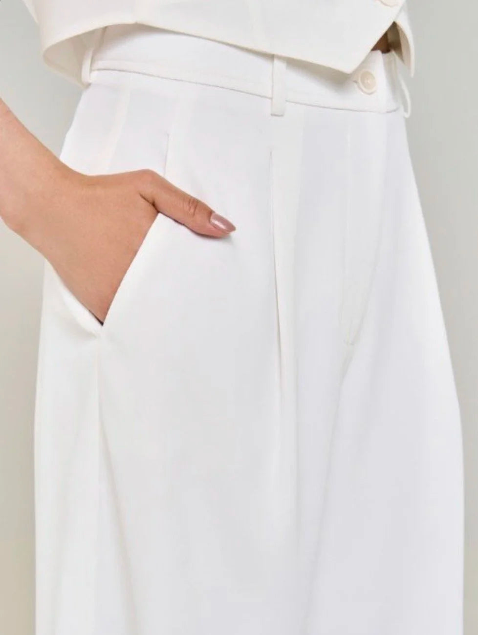 Carla White Bermuda Shorts