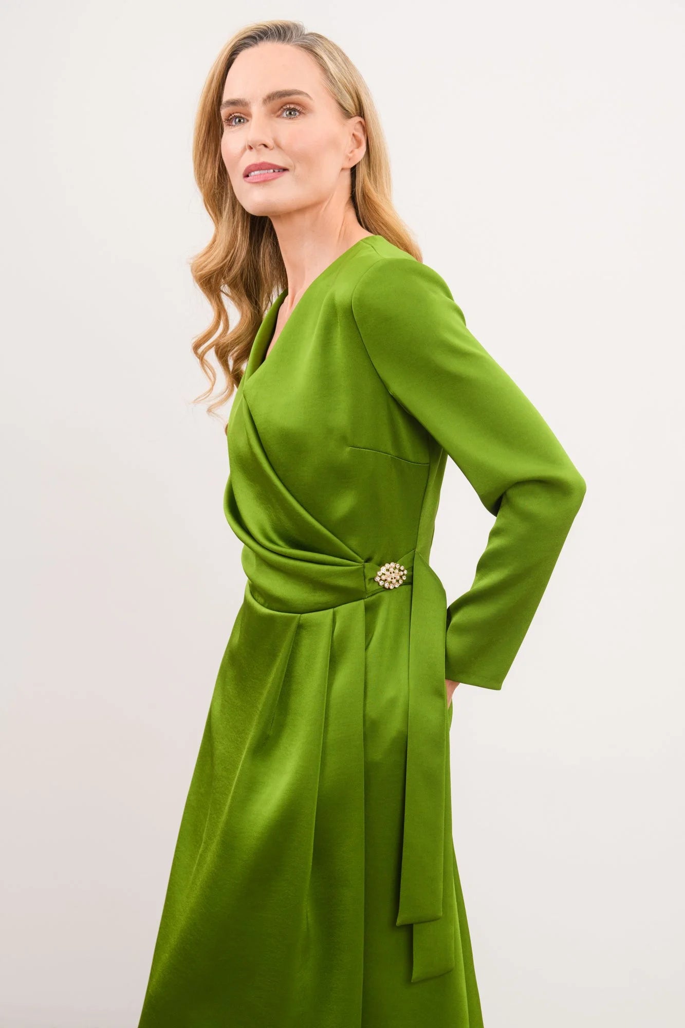 Kamilla Long-Sleeve Dress in Forest Green