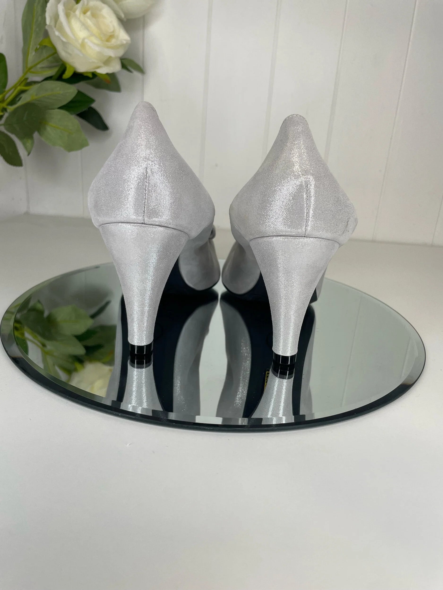 Le Babe Silver Grey High Court Shoe