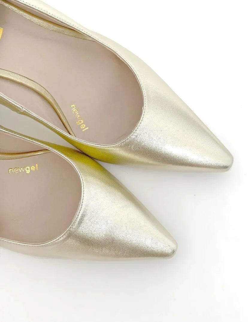 Lodi Jona Gold Low Heel Court