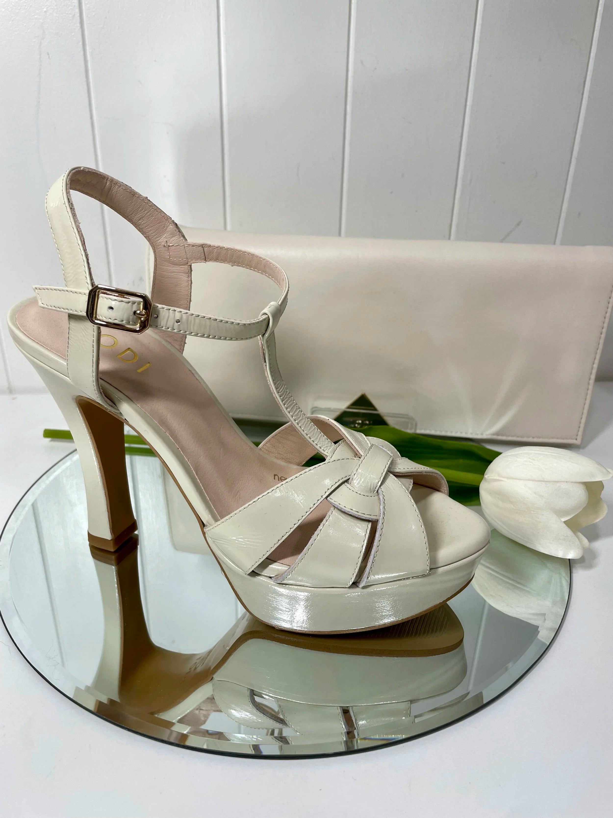 Lodi Cream Taran Platform