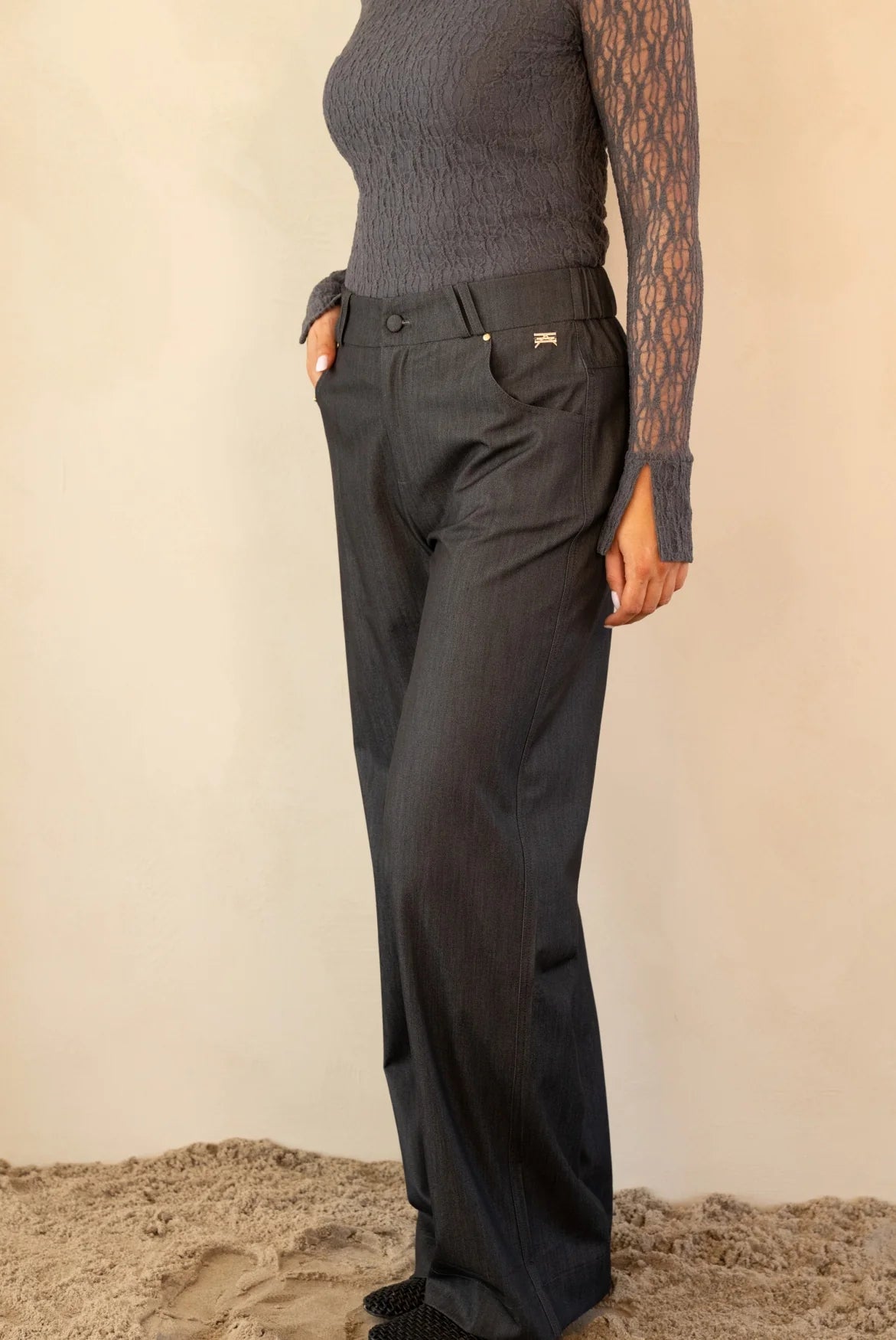 Kiki Dark Grey Jeans