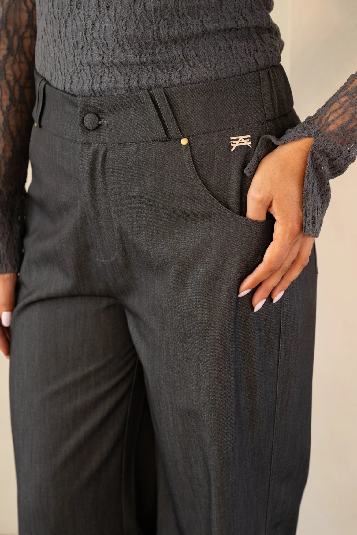 Kiki Dark Grey Jeans