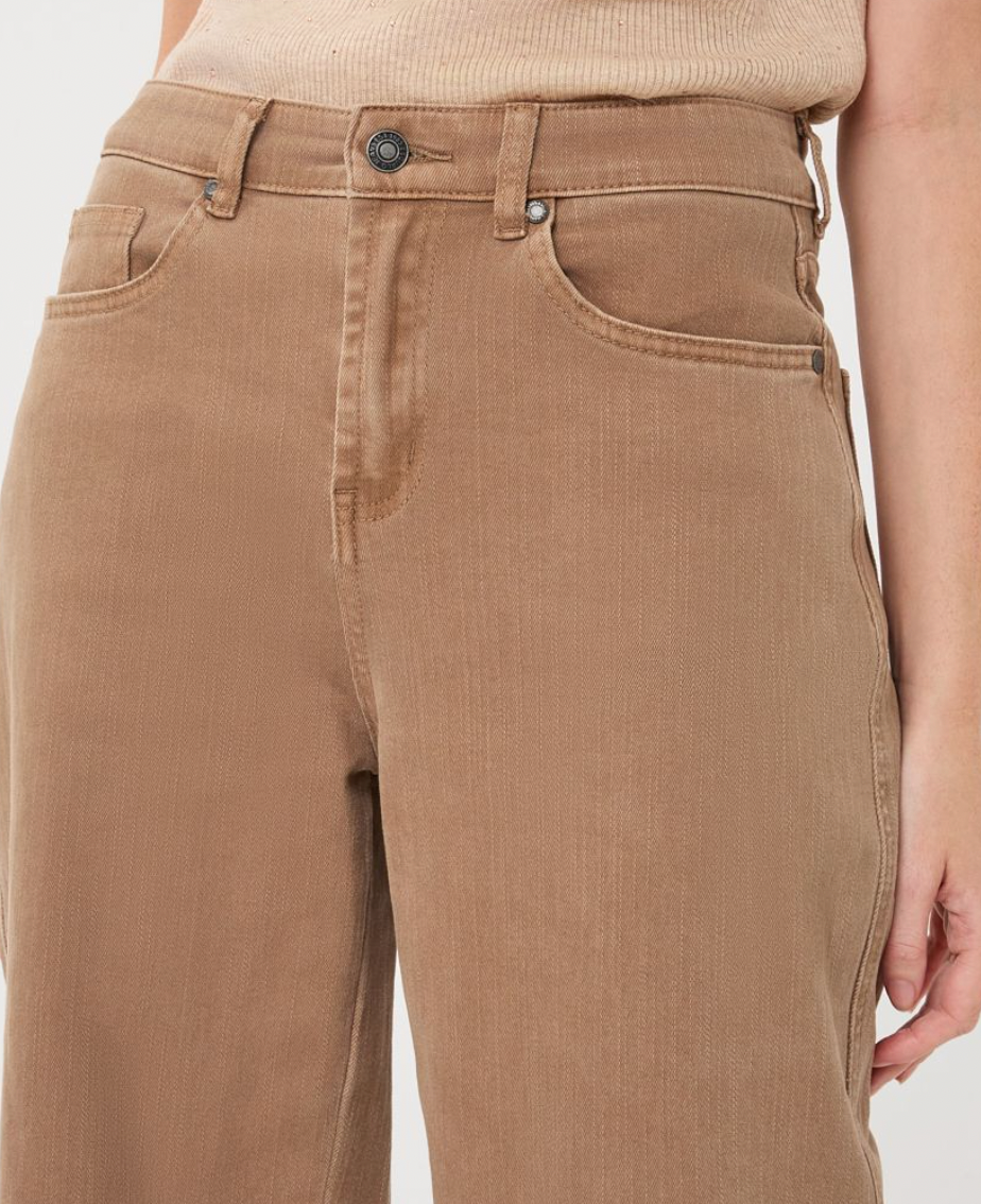 Bailey Sand Barrel Leg Jean