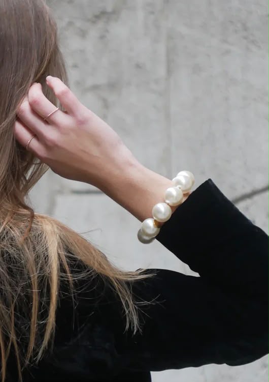 Pearly Large Beaded Bracelet