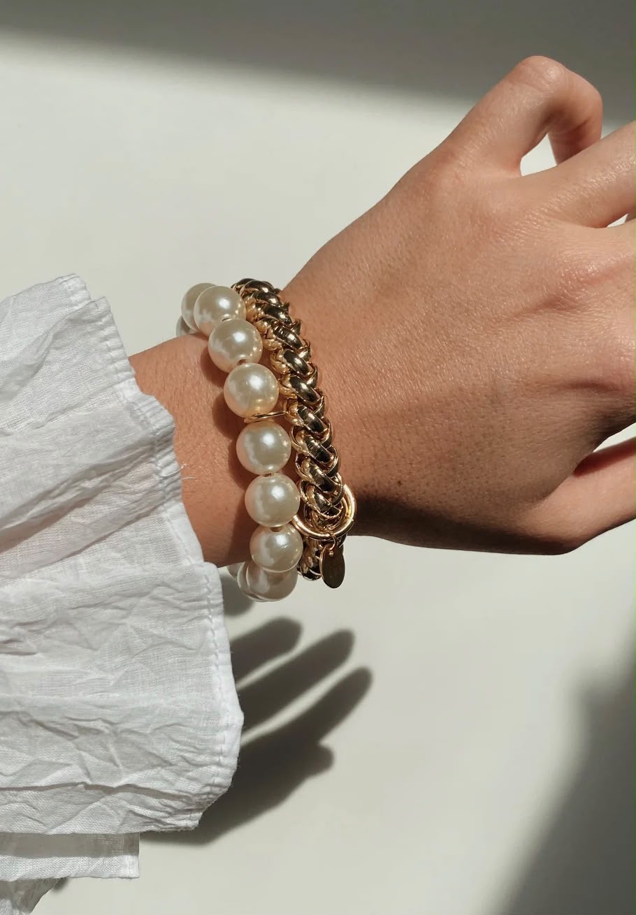 Pearly Large Beaded Bracelet